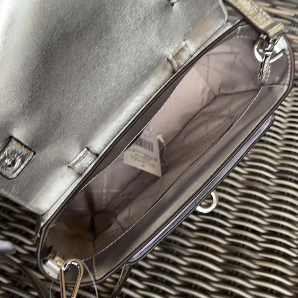 Michael Kors Manhattan Medium School Satchel - Picture 9 of 16
